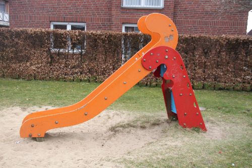 Spielplatz Wilhelm-Busch-Straße – Bild 2