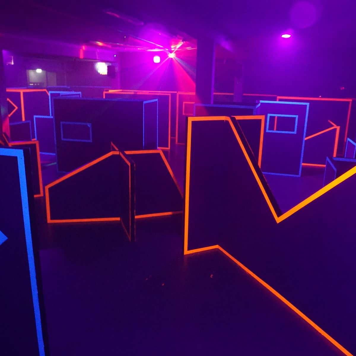 FUN FABRIK - Entertainment Center Wuppertal – Bild 3