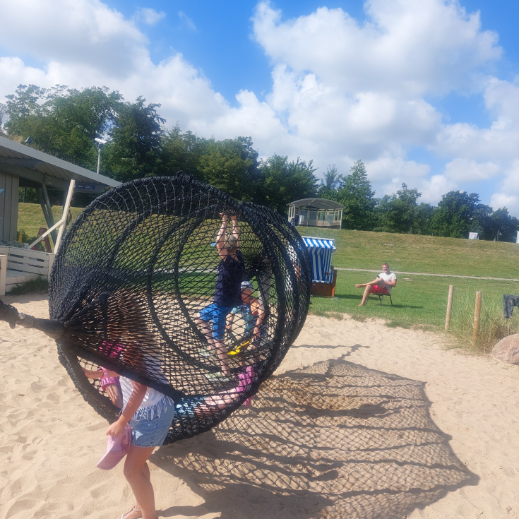 Spielplatz Strandweg – Bild 1