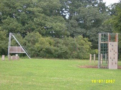 Trimm-Dich-Platz Höhenpark Rochusberg – Bild 1