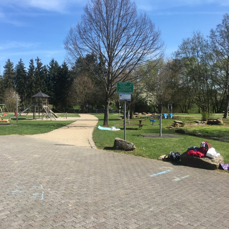 Spielplatz – Bild 1