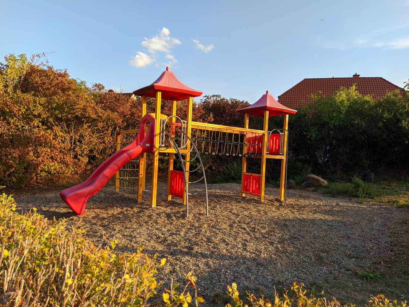 Spielplatz Hermann-Löns-Weg – Bild 1