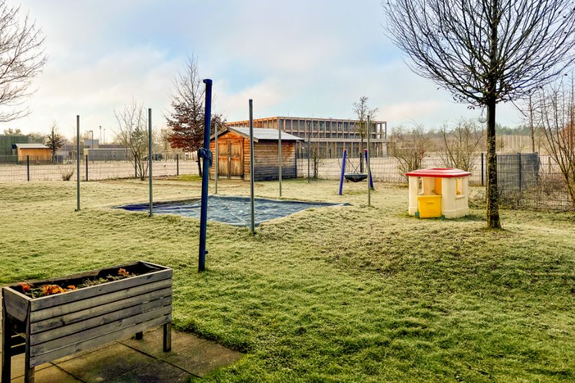 Kinder Spielplatz – Bild 6