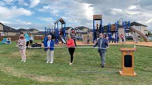 Waterside Estates Playground – Bild 1