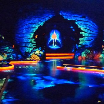Lasertag & 3D Indoor Schwarzlicht Minigolf – Bild 3