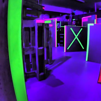 Lasertag & 3D Indoor Schwarzlicht Minigolf – Bild 5