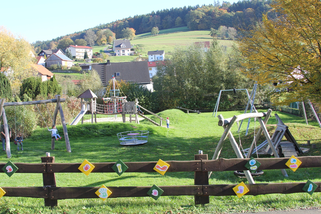 Spielplatz Alter Weg – Bild 1