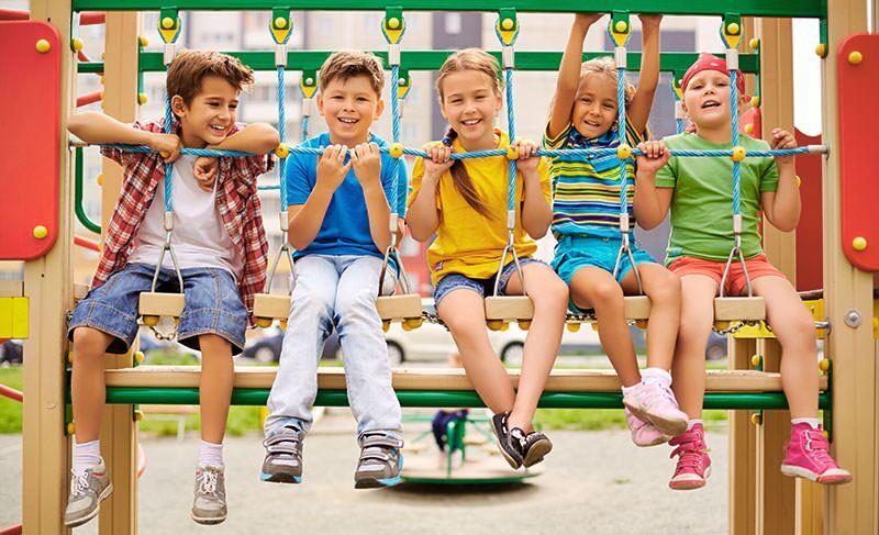 Kinder Spielplatz – Bild 2