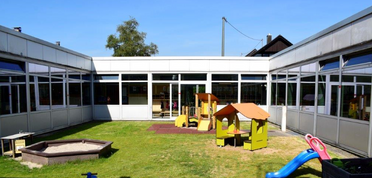 Kinder Spielplatz – Bild 4