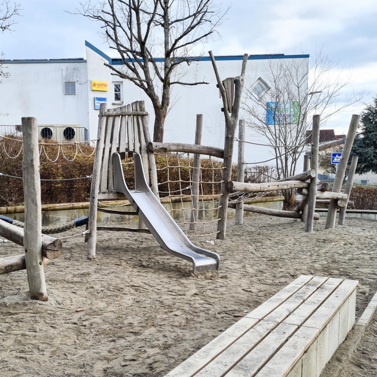 Spielplatz Krummer Weg – Bild 2