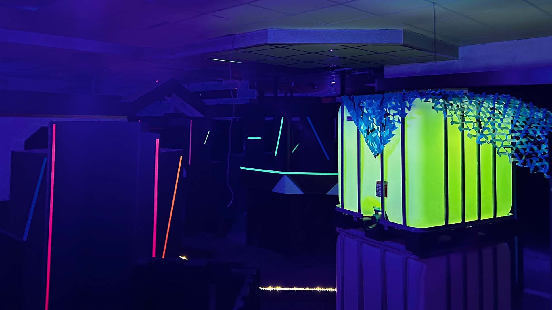 Freizeitarena Brilon Lasertag & 3D Schwarzlicht Minigolf – Bild 3