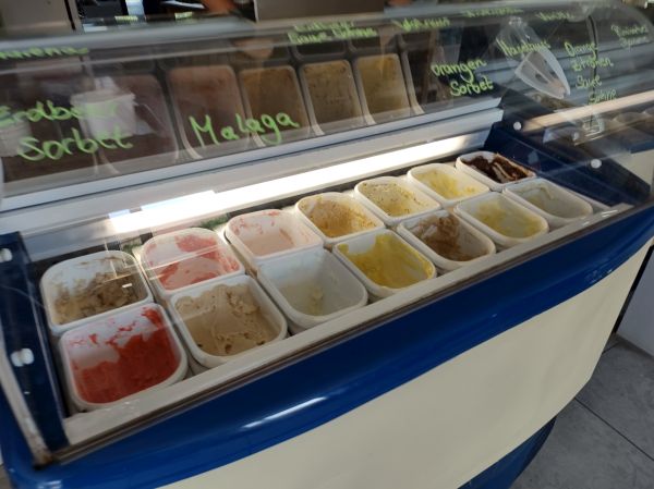 Schöneberger Bauernhof-Eis (Eisdiele) – Bild 2