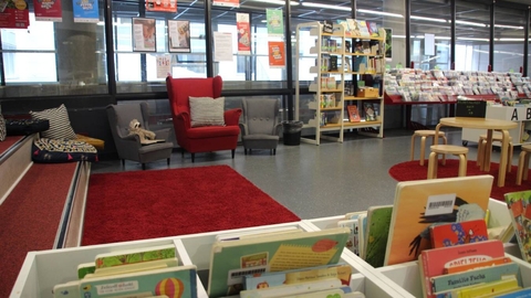 Schul- und Stadtteilbibliothek Heißen – Bild 1