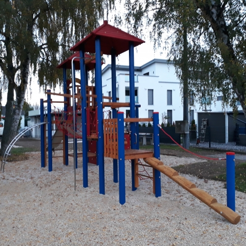 Spielplatz – Bild 1