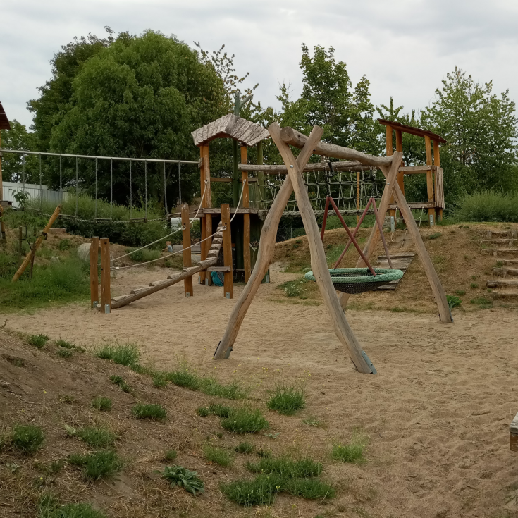 Spielplatz – Bild 1