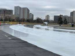 Chinguacousy Park Winter Skate Trail/Summer Wading Pool – Bild 3