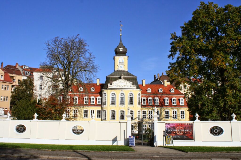 Vorplatz Poetenweg Gohliser Schlösschen – Bild 6