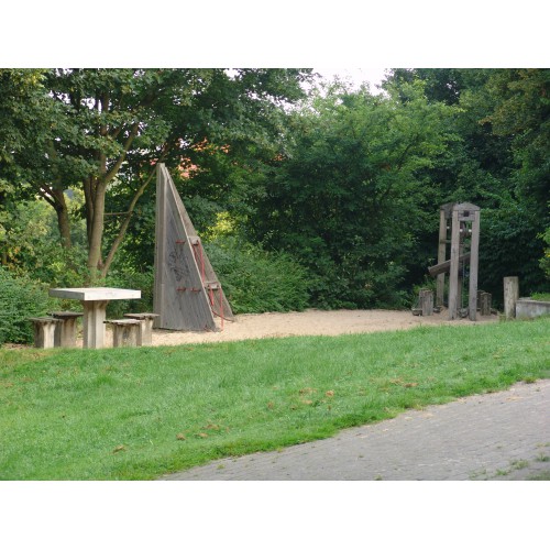 Spielplatz Zum Rafflenbusch – Bild 2