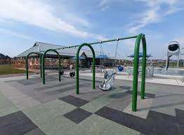 Cornell Rouge Woods Park Playground – Bild 1
