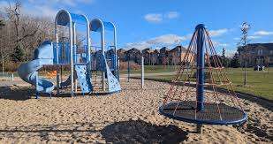 Cornell Rouge Woods Park Playground – Bild 5