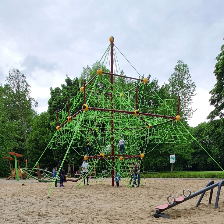 Spielplatz Am Stadtpark – Bild 2