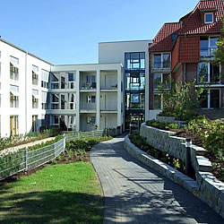 Lina-Oberbäumer-Haus – Bild 1