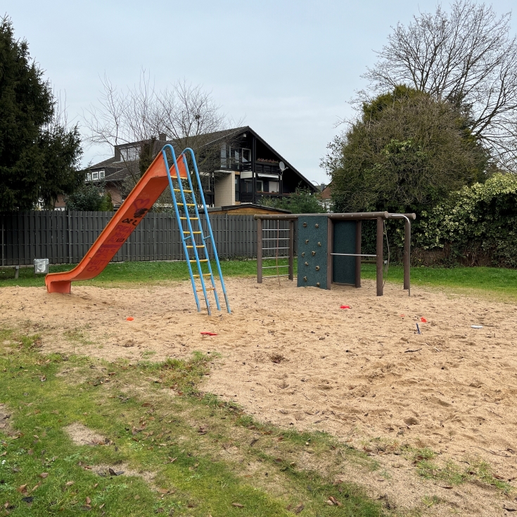 Spielplatz – Bild 1