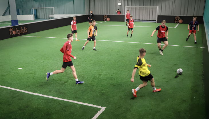 Bolzplatz – Bild 5