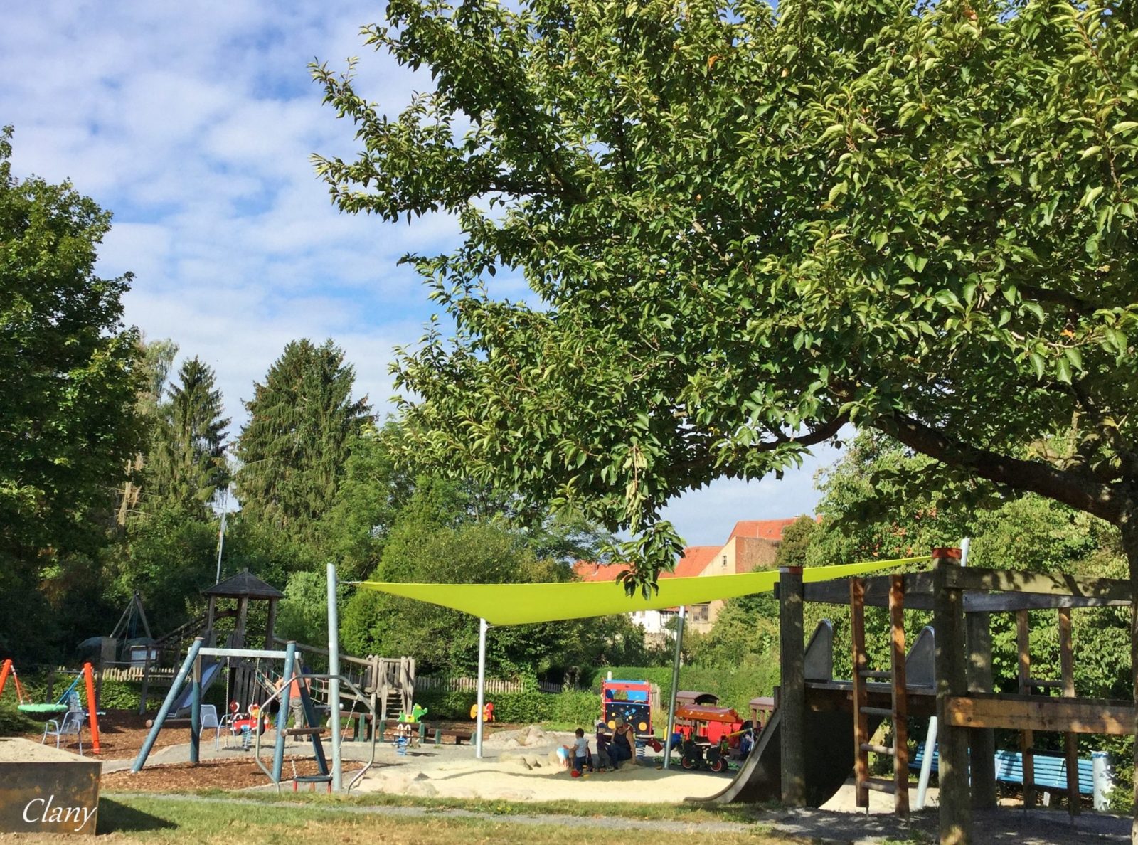 Tabaluga Spielplatz – Bild 1