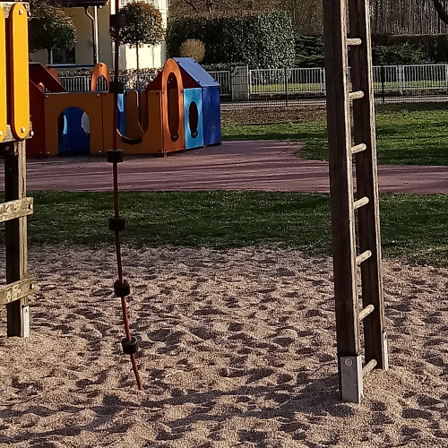 Spielplatz Waldstrasse – Bild 2