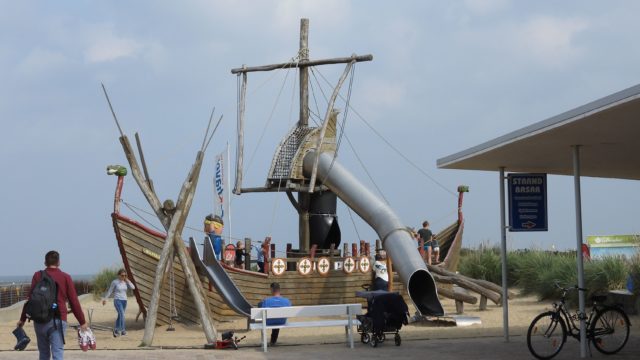 Spielplatz – Bild 4