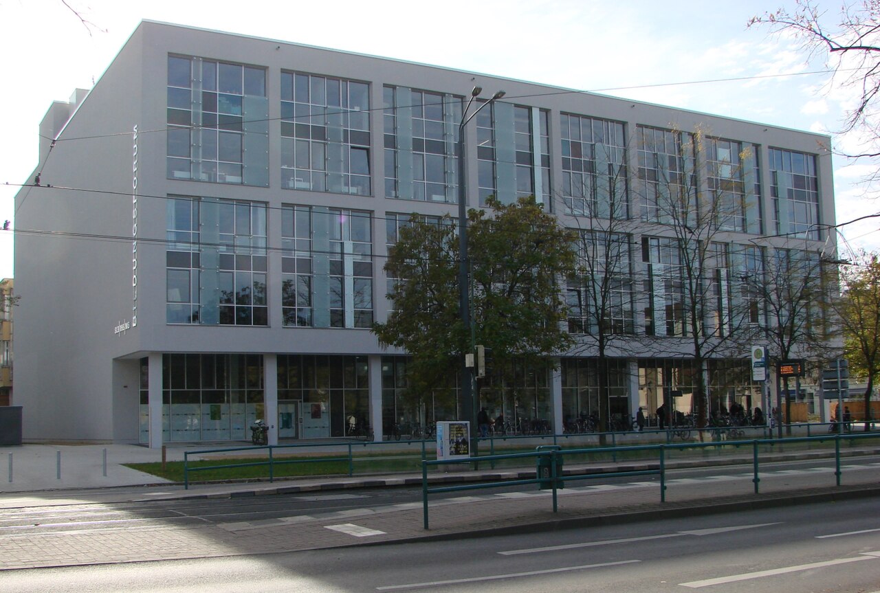 Stadt- u. Landesbibliothek Potsdam im Bildungsforum – Bild 1