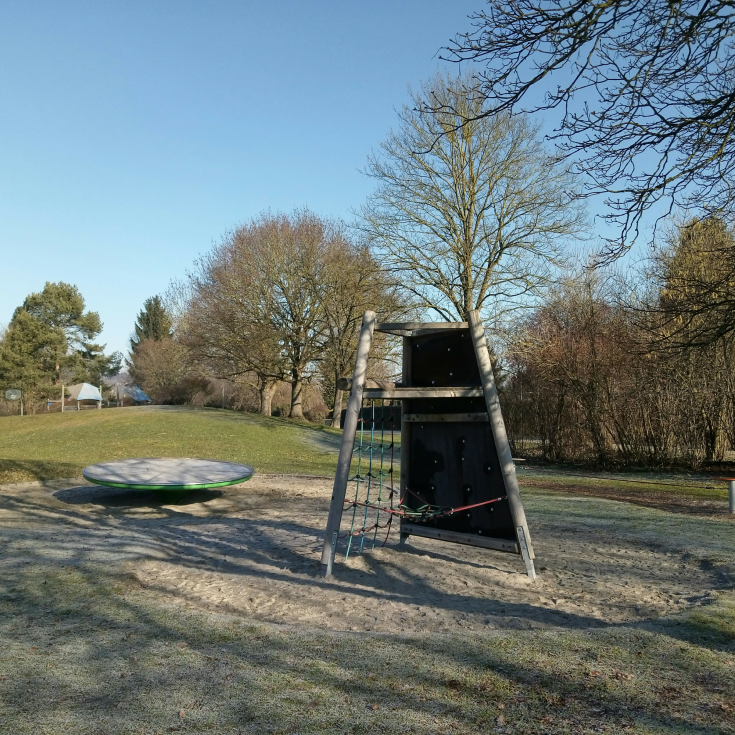 Spielplatz Naherholung Offenhausen – Bild 1