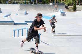 Parc de planche à roulettes – Bild 5