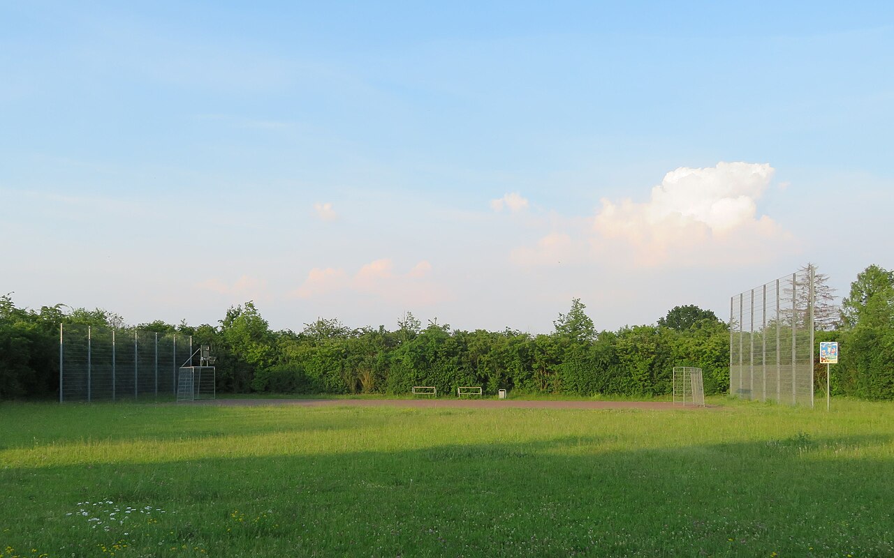 Bolz-/Fußballplatz – Bild 4
