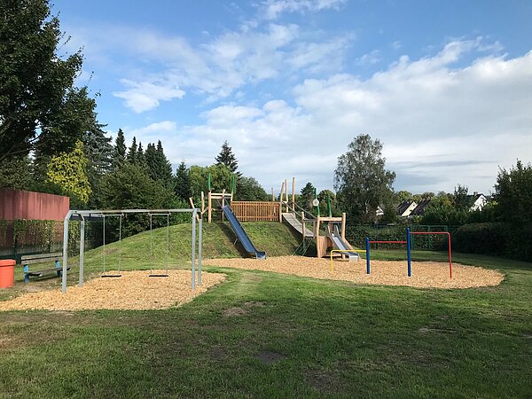 Spielplatz – Bild 1