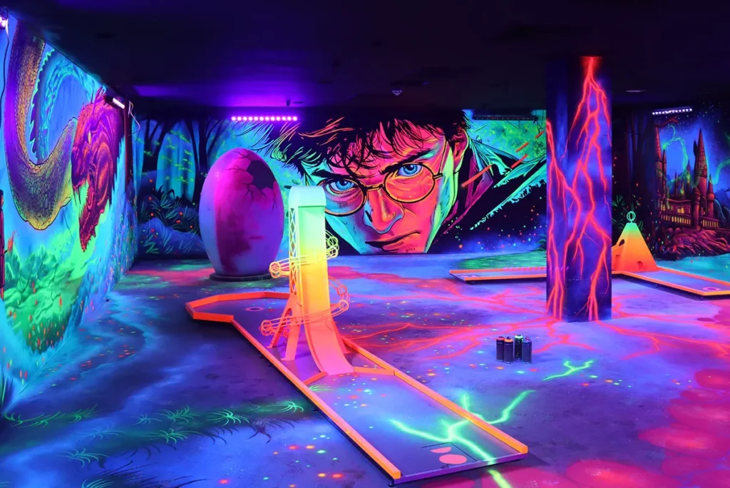 FunZone Essen - LaserTag & Schwarzlich Minigolf – Bild 3