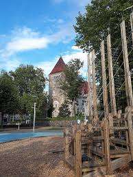 Place de Jeux – Bild 6