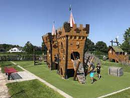 Aire de jeux Château – Bild 4