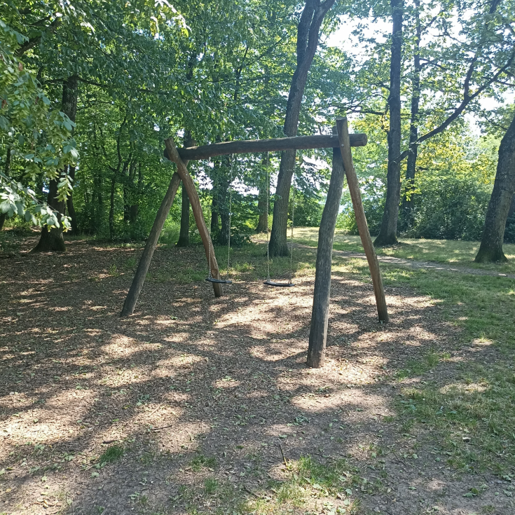 Spielplatz bei den Römergräbern – Bild 3