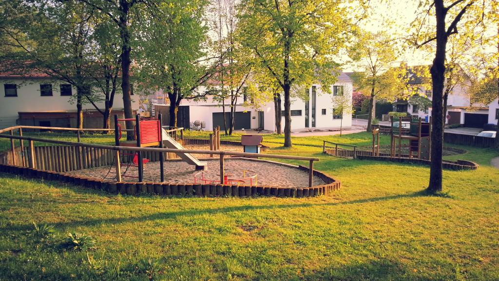 Spielplatz am Schloss – Bild 4