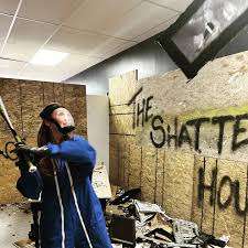 The Shatter House – Bild 3