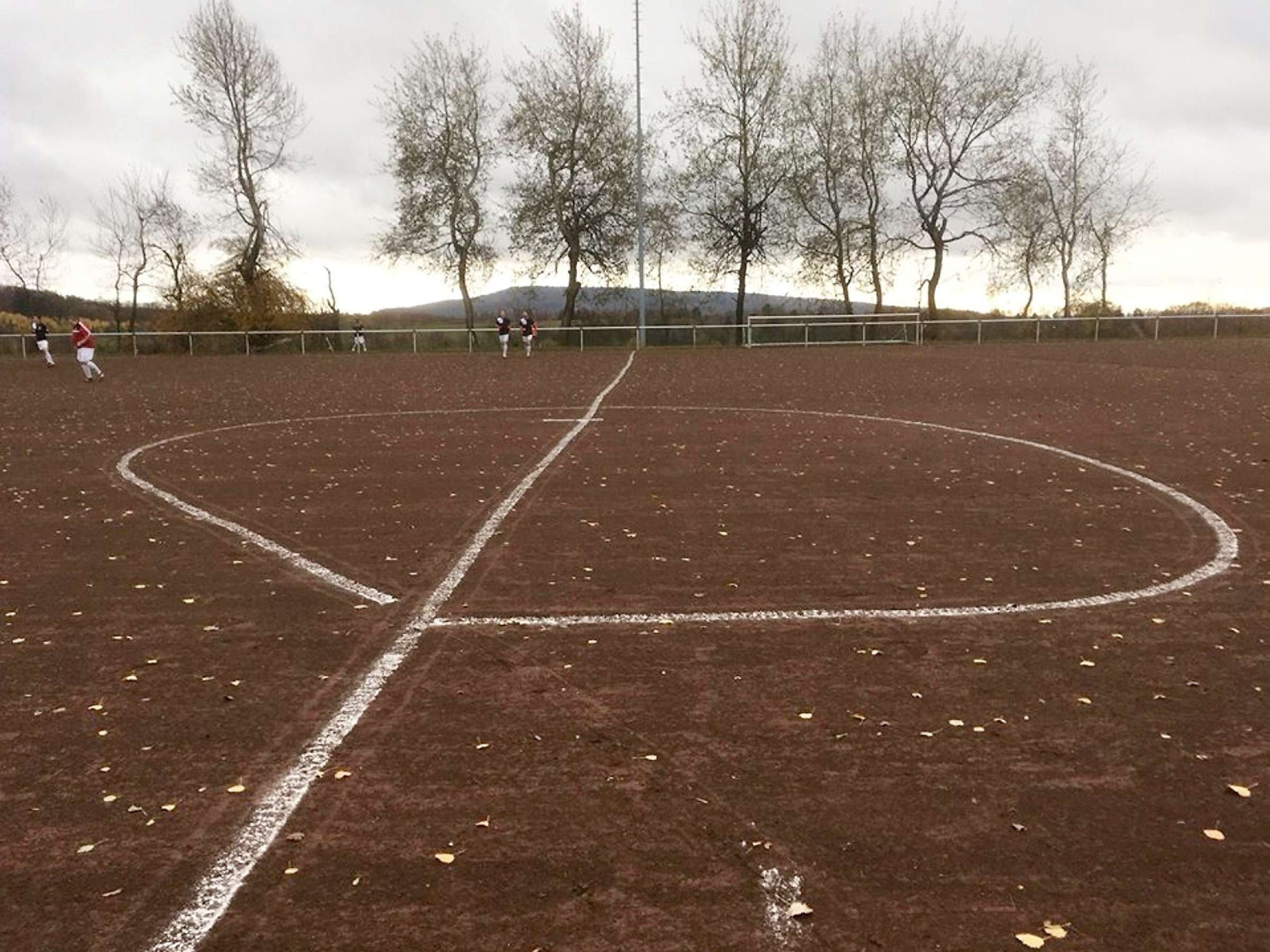Kleiner Fußballplatz – Bild 3