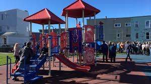 Kiwanis North End Play Park – Bild 1