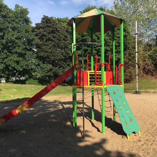 Spielplatz – Bild 1