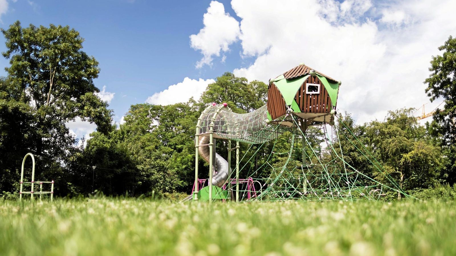 Spiel- und Bolzplatz Oemberg/Saarbrücker Weg – Bild 4