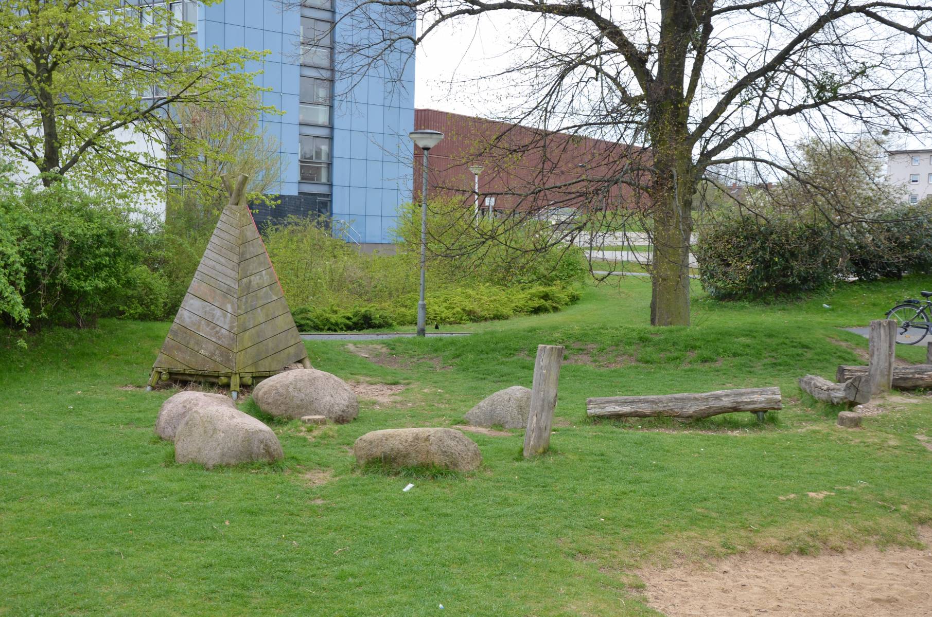 Spielplatz am Rathaus – Bild 5