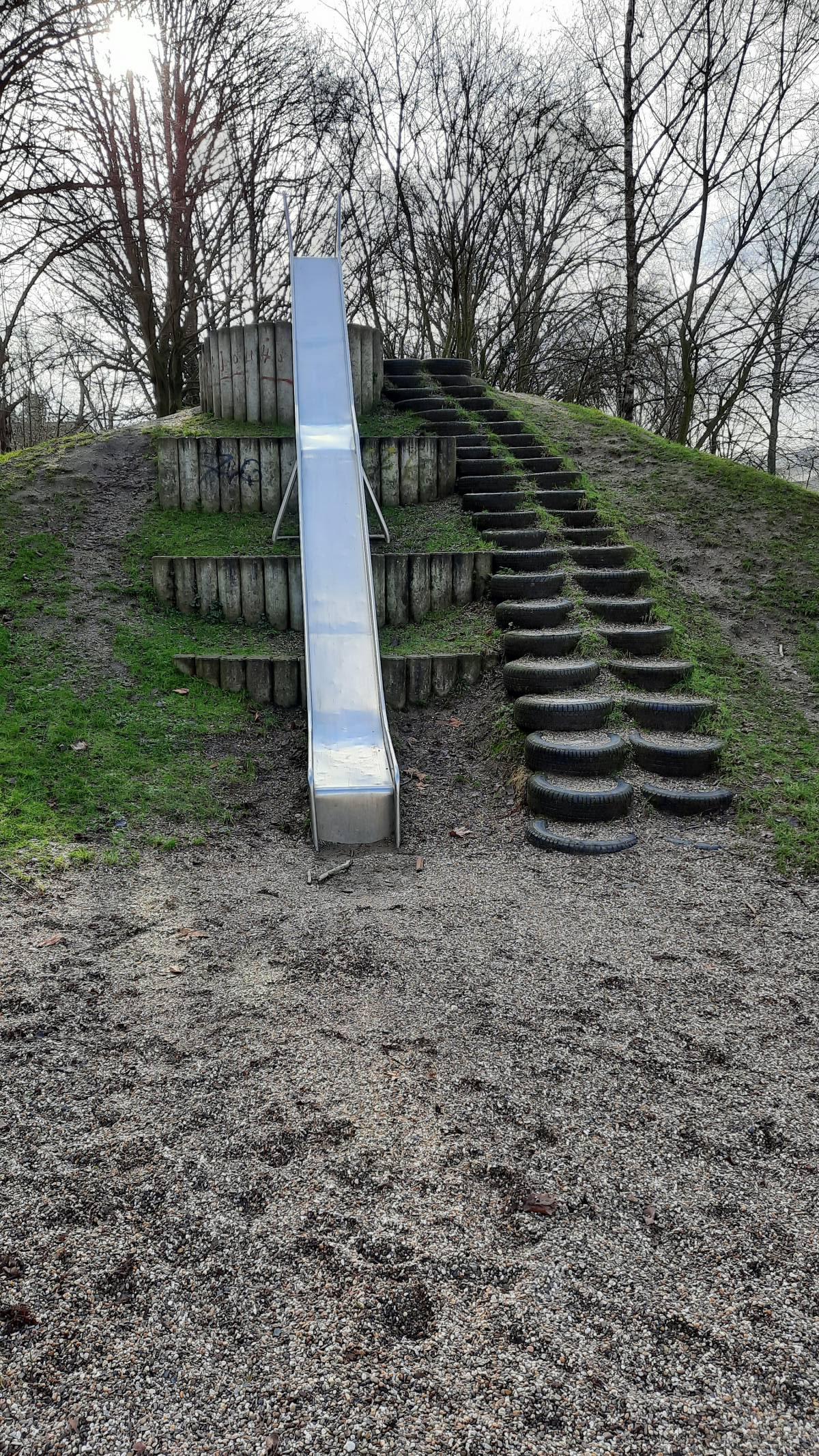 Spiel- und Bolzplatz Dümptener Straße – Bild 2