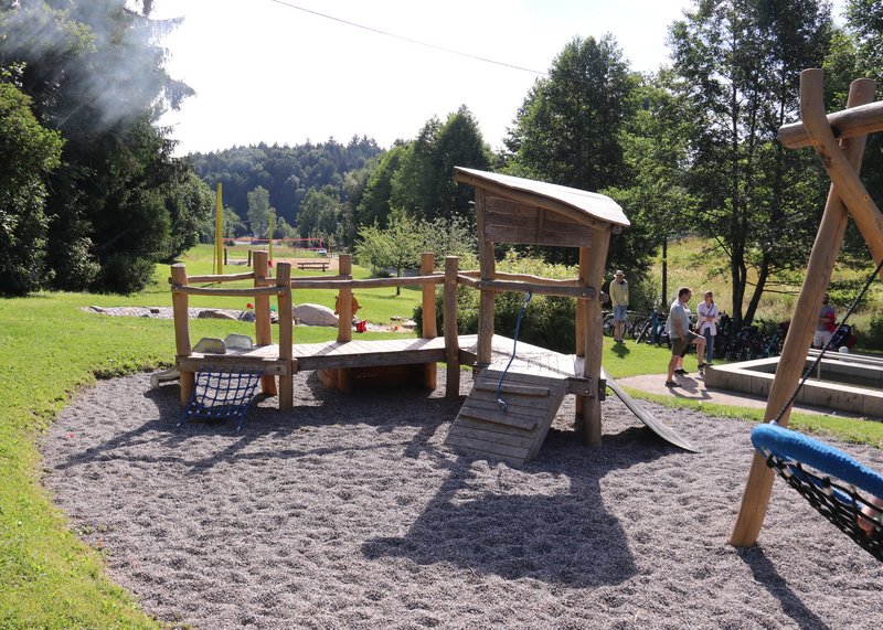 Spielplatz Dickenreishausen – Bild 1