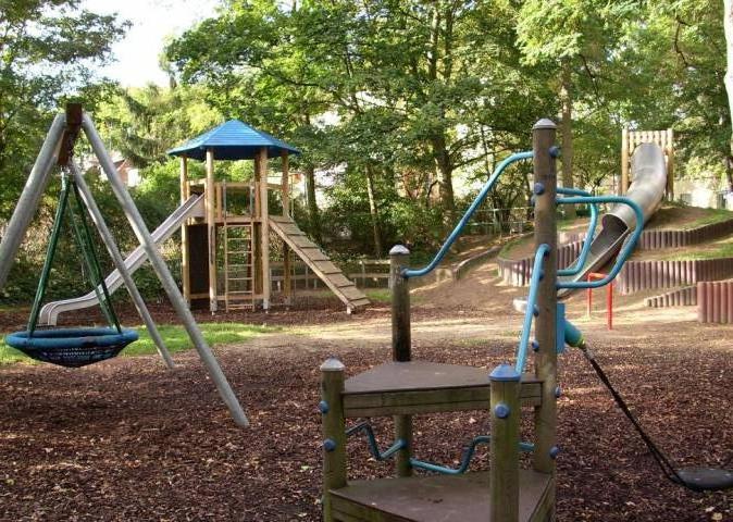 Spielplatz Am Mahnes – Bild 2